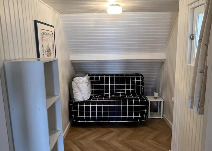 Apartment Avec Parking Pres De La - Fr-1-487-353 *